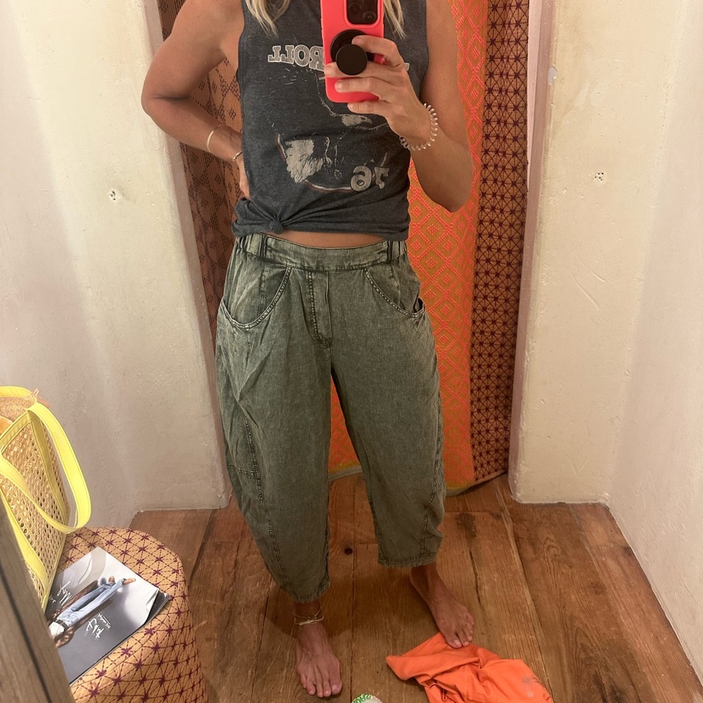 FREE PEOPLE HIGH ROAD WASHED GREY PULL ON BARREL PANTS DRIED BASIL RINSE XS